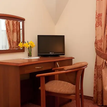 Bursztyn 3*